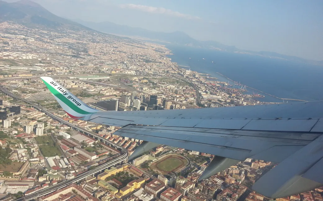 Il golfo di Napoli dal finestrino di un aereo, al 3° Meeting nazionale