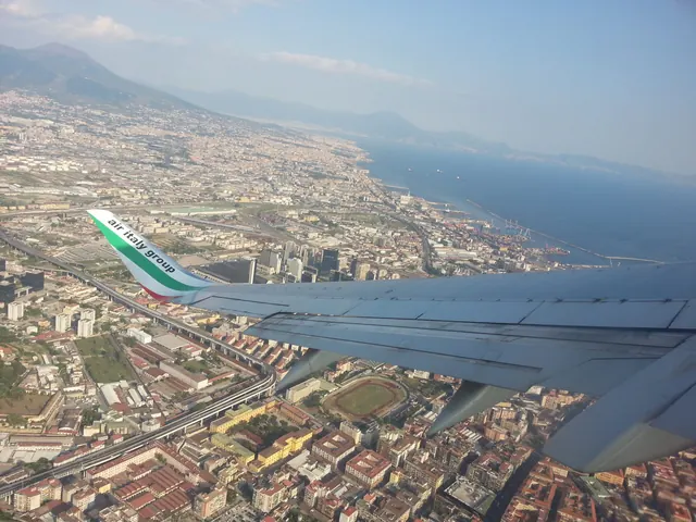 Il golfo di Napoli dal finestrino di un aereo, al 3° Meeting nazionale